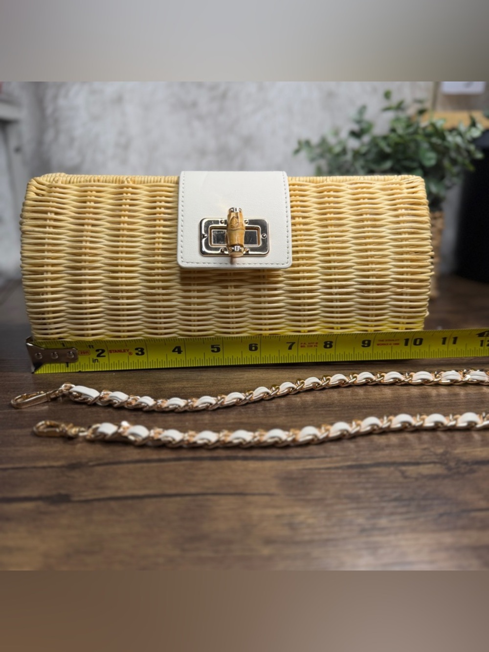 Tommy Bahama Woven Summer Bag - Picture 5 of 8